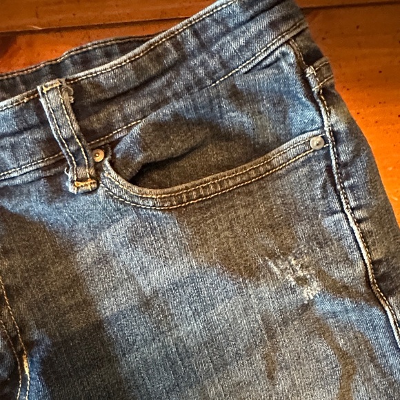 GAP Denim Women's Shorts - Picture 3 of 5